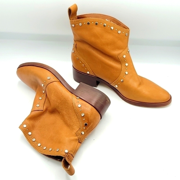 Dolce Vita Cognac Tobin Studded Western Leather Ankle Boots/Booties Size 7.5 - Picture 1 of 13